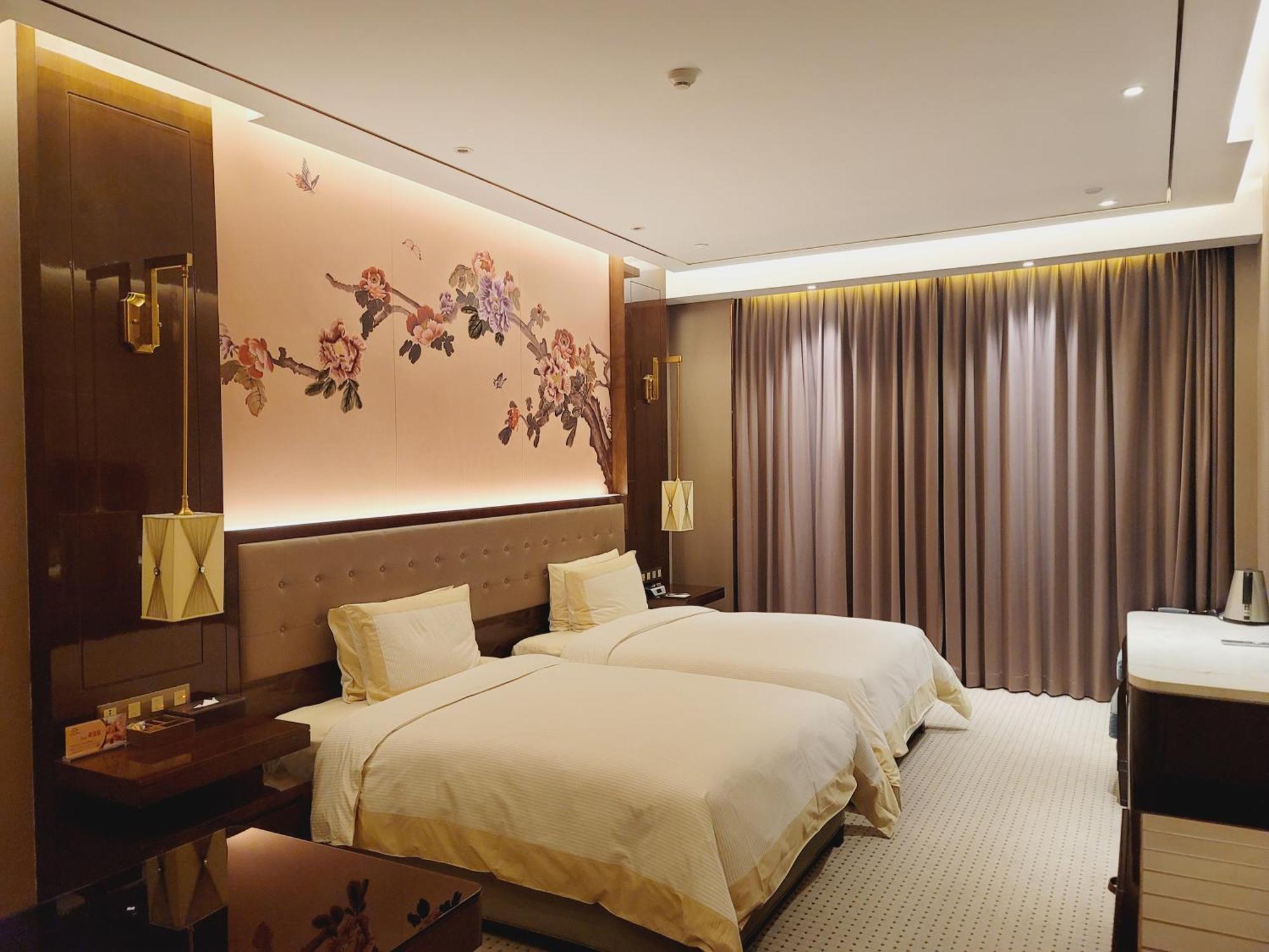 Royal Garden Hotel Shanghai-Free Shuttle To And From Disney & Pvg & Close Metro Line2 Easy To Sha New Expo Номер фото