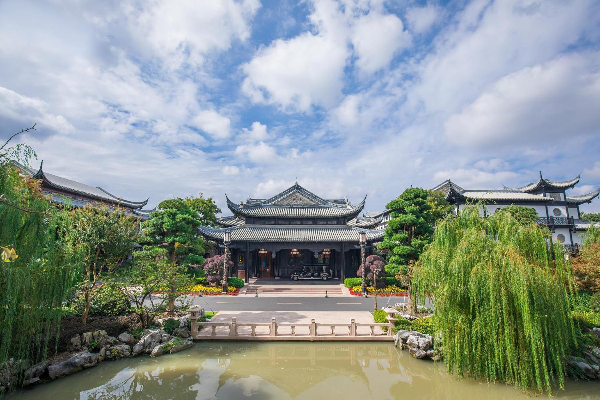 Royal Garden Hotel Shanghai-Free Shuttle To And From Disney & Pvg & Close Metro Line2 Easy To Sha New Expo Экстерьер фото
