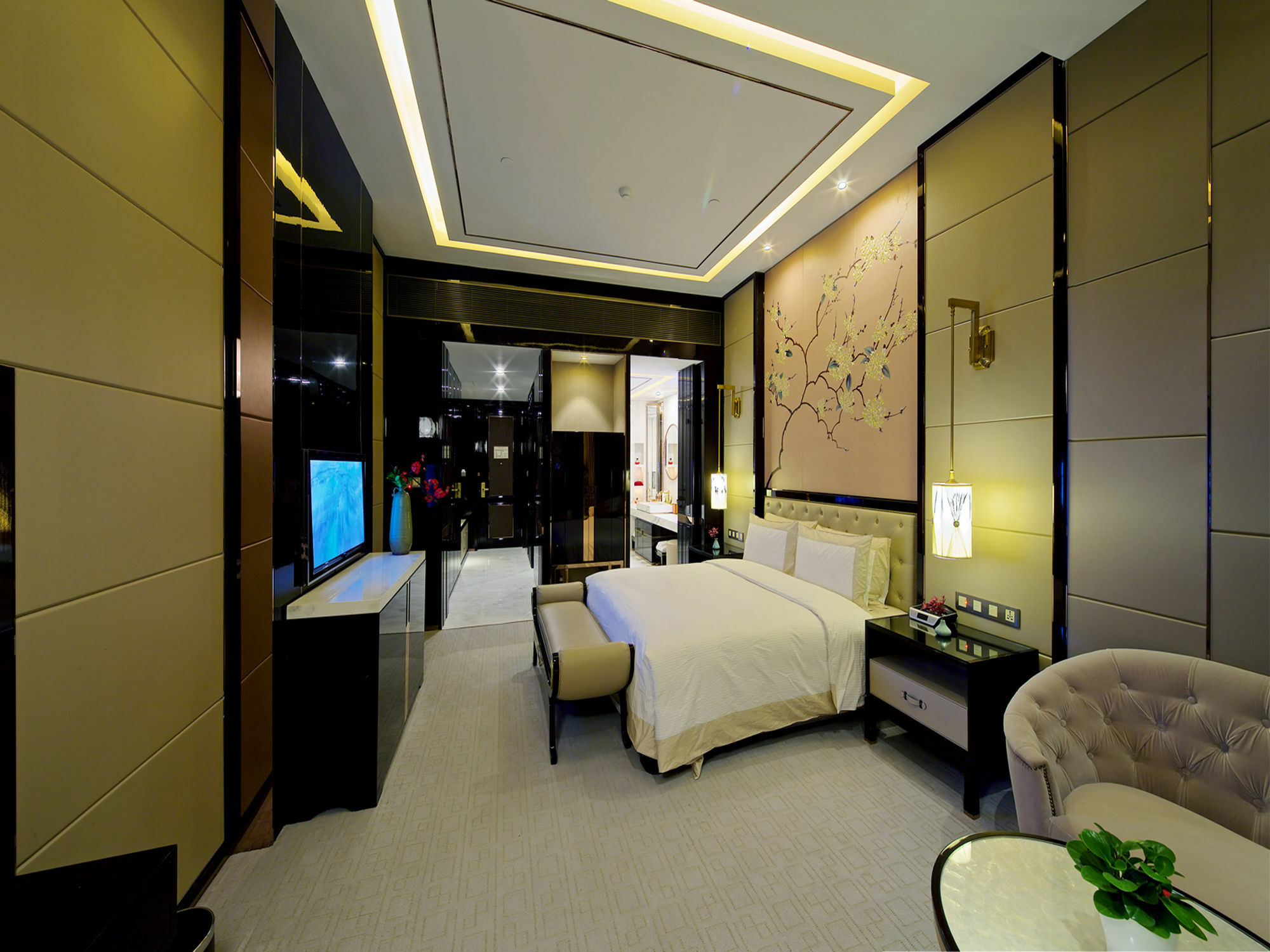Royal Garden Hotel Shanghai-Free Shuttle To And From Disney & Pvg & Close Metro Line2 Easy To Sha New Expo Экстерьер фото